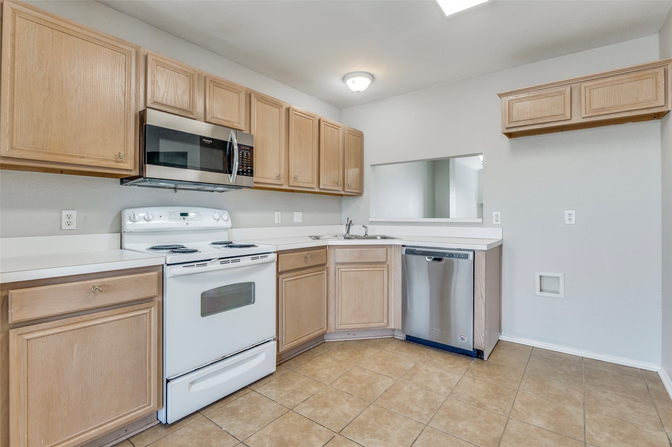 800 Ponselle Drive Arlington TX 76001