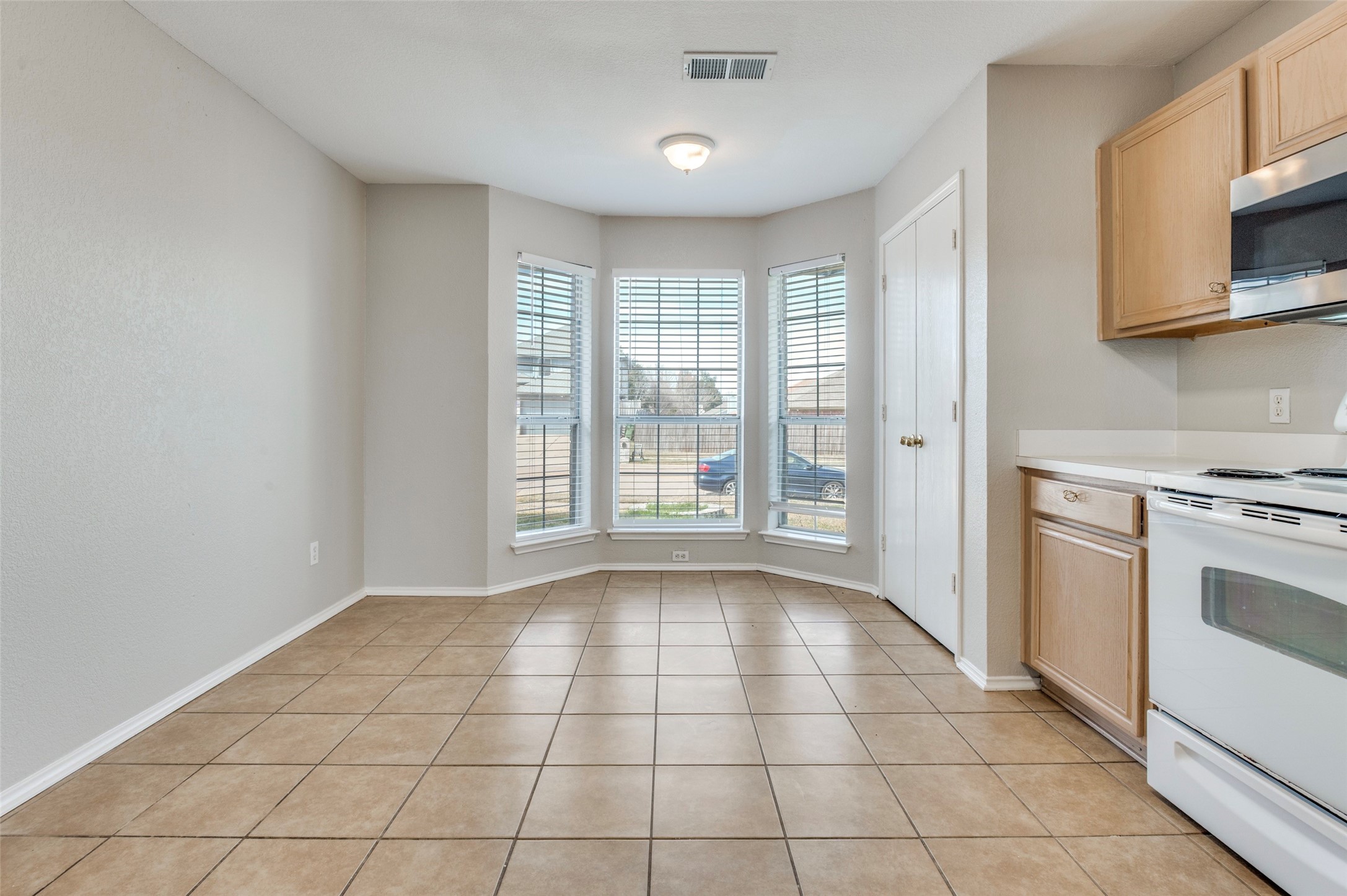 800 Ponselle Drive Arlington TX 76001