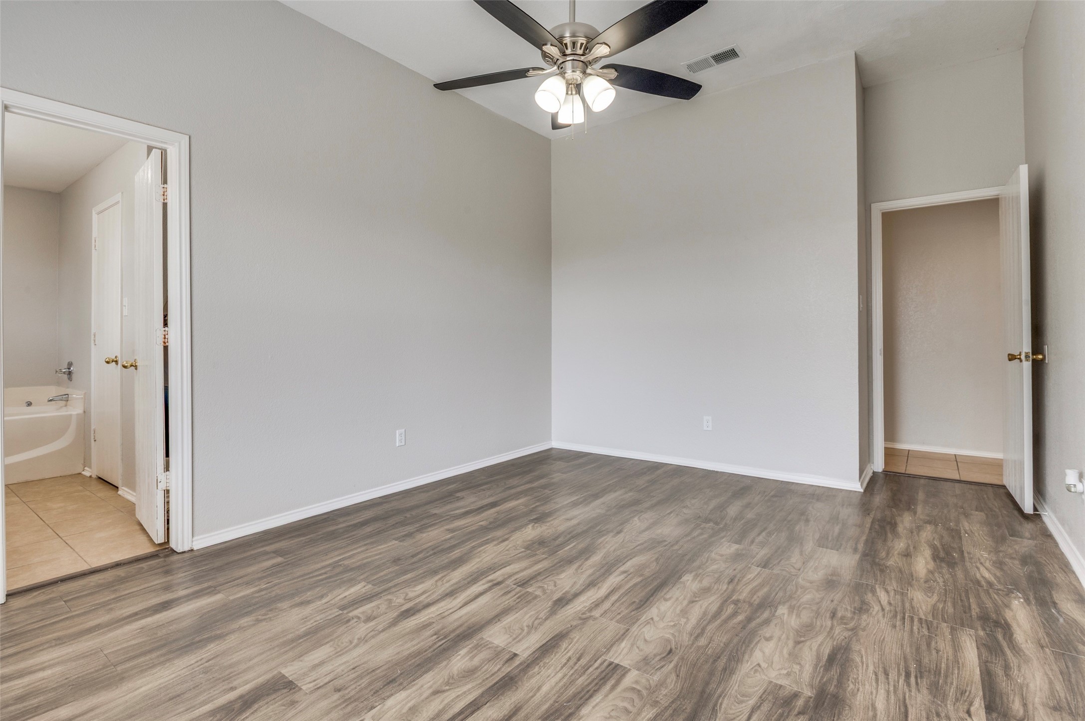 800 Ponselle Drive Arlington TX 76001