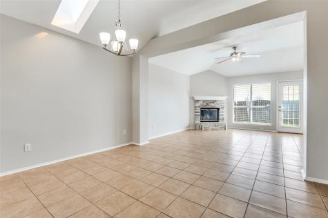 800 Ponselle Drive Arlington TX 76001