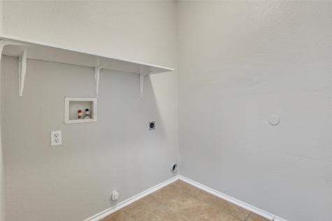 800 Ponselle Drive Arlington TX 76001