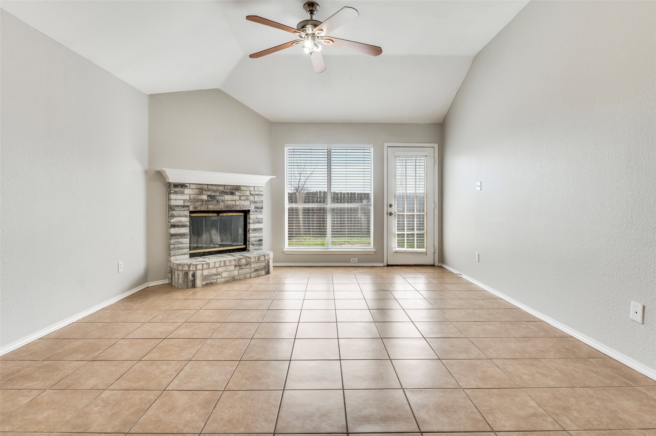 800 Ponselle Drive Arlington TX 76001