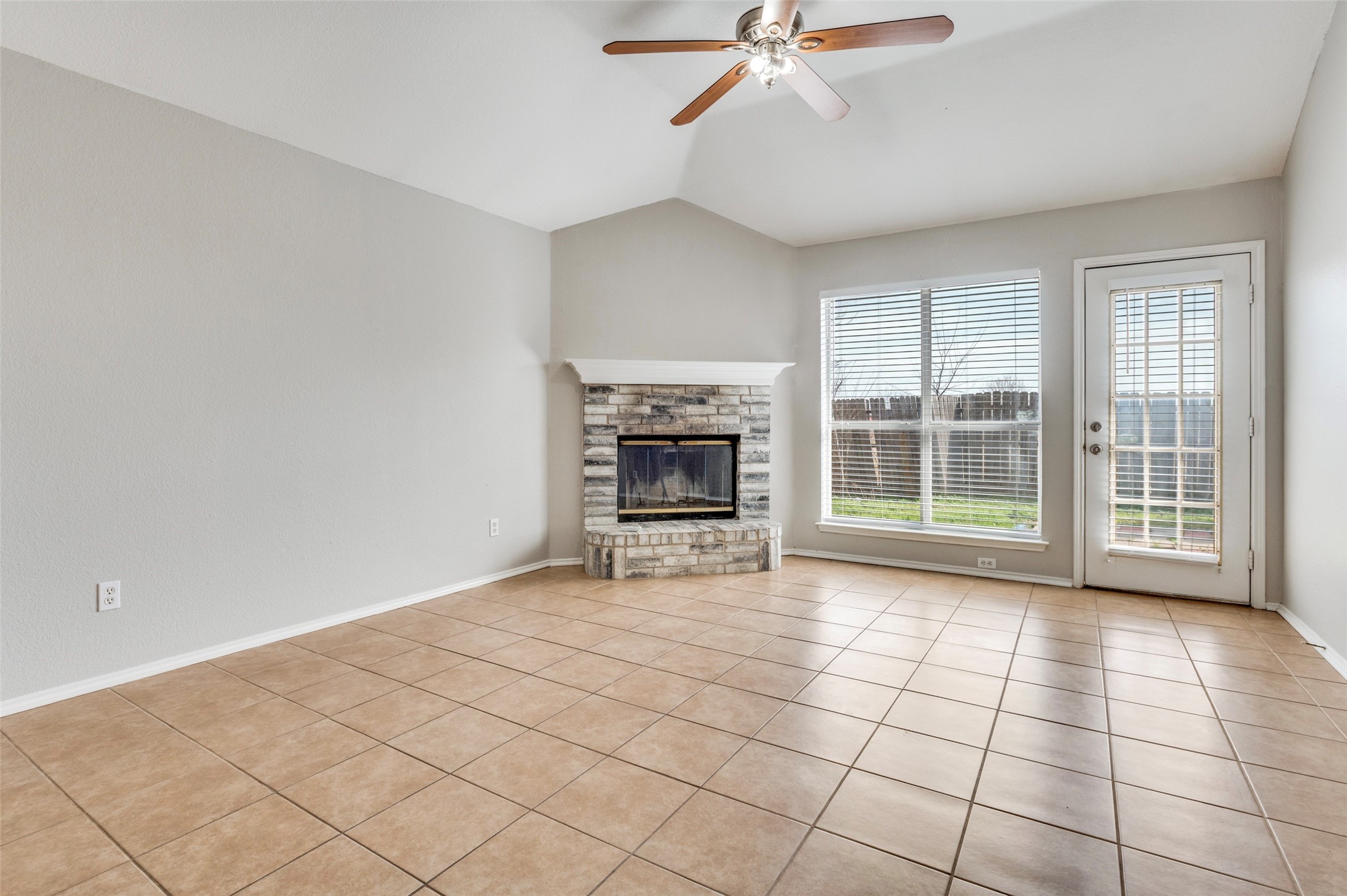 800 Ponselle Drive Arlington TX 76001