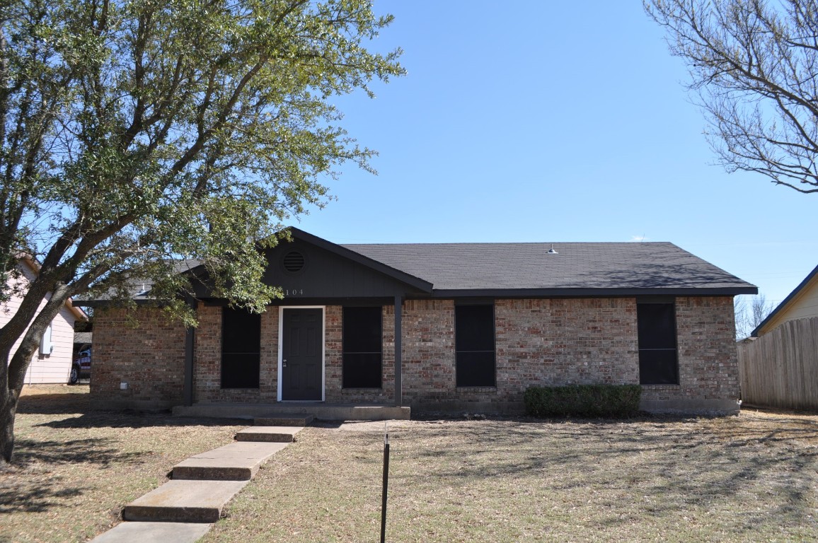 104 Lawndale Drive Waxahachie TX 75165