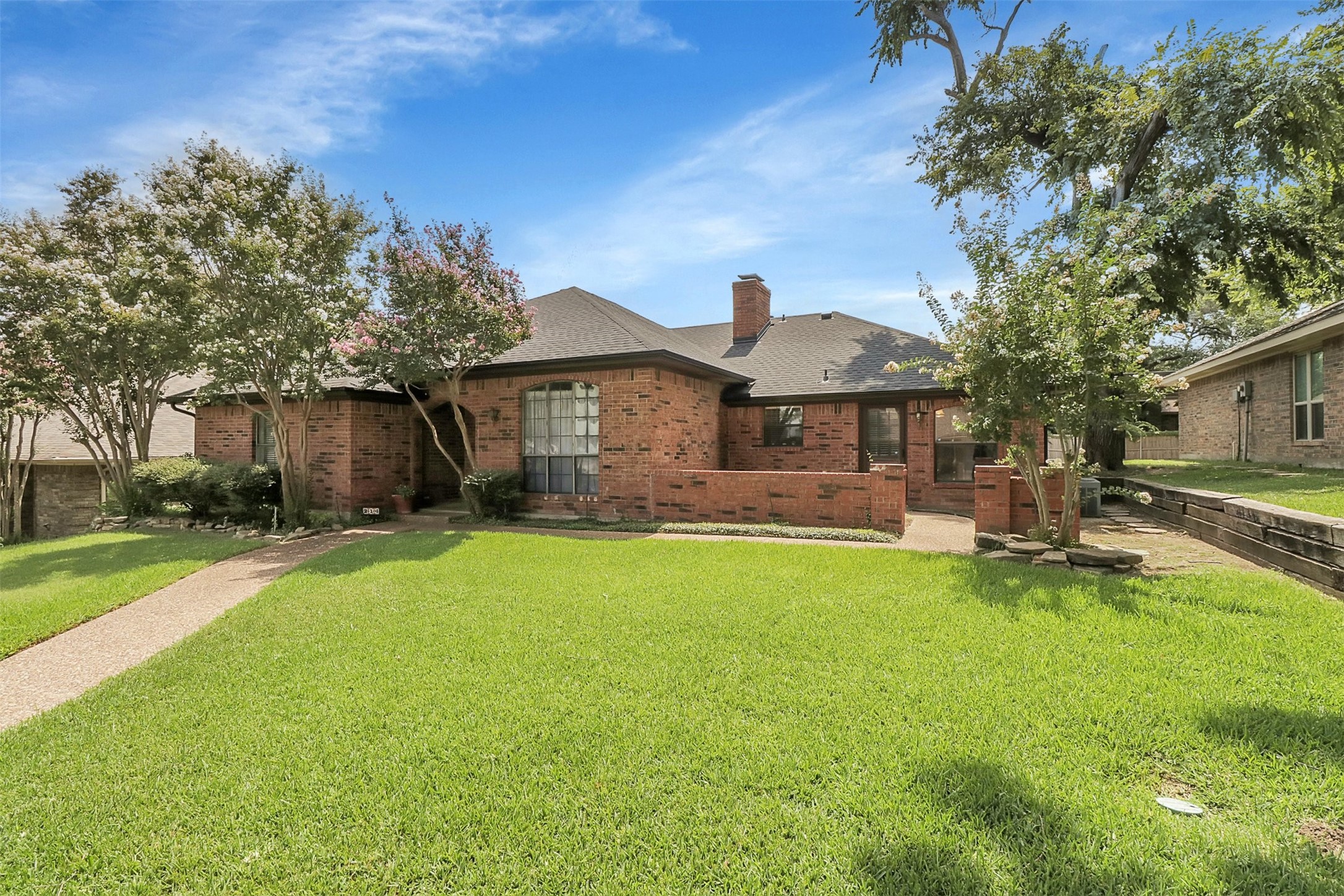 214 Glen Canyon Drive Garland TX 75040