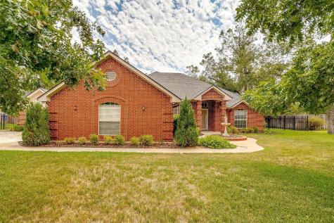 9321 Monticello Drive Granbury TX 76049