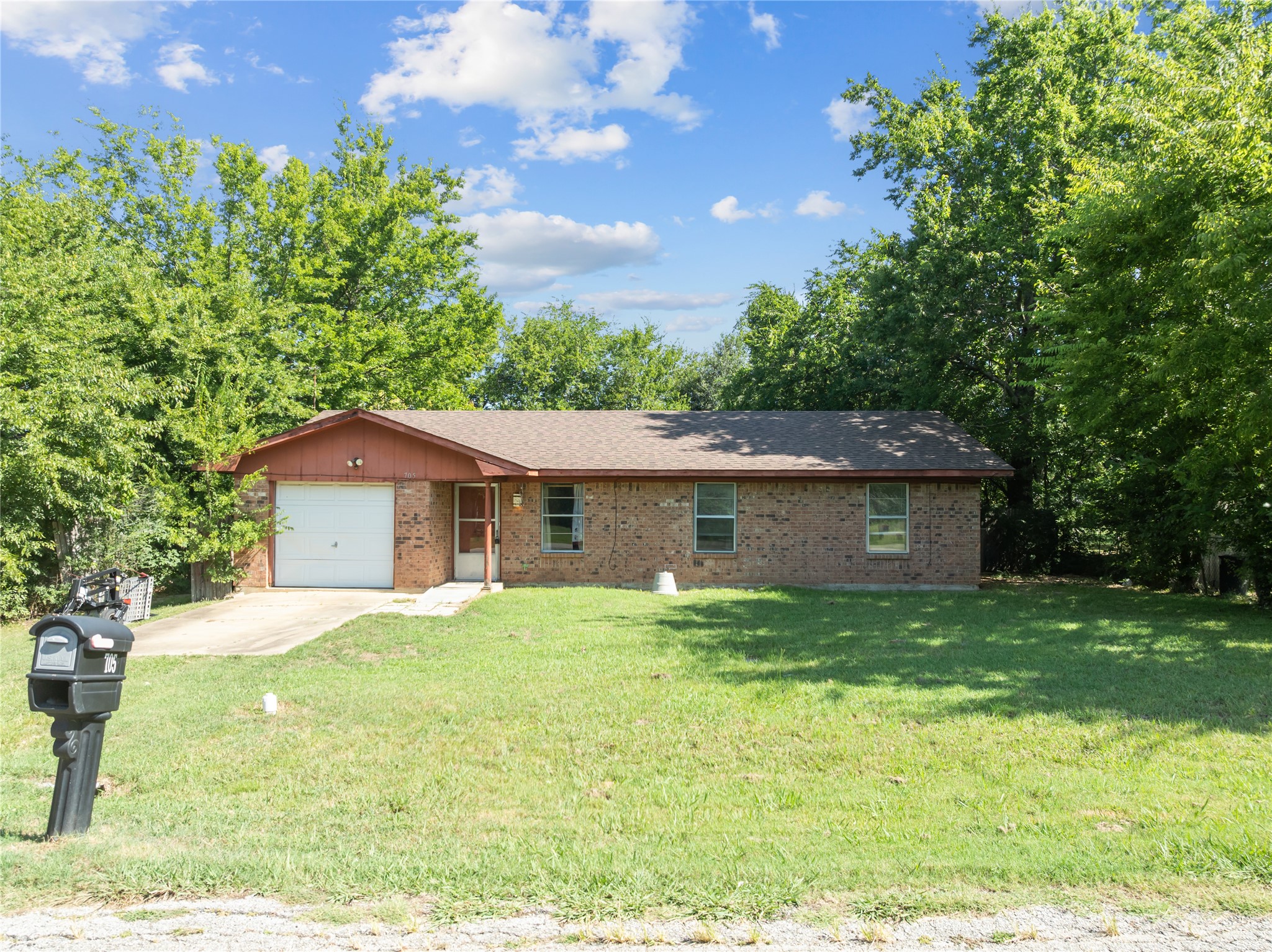 705 Burnett Street Wills Point TX 75169