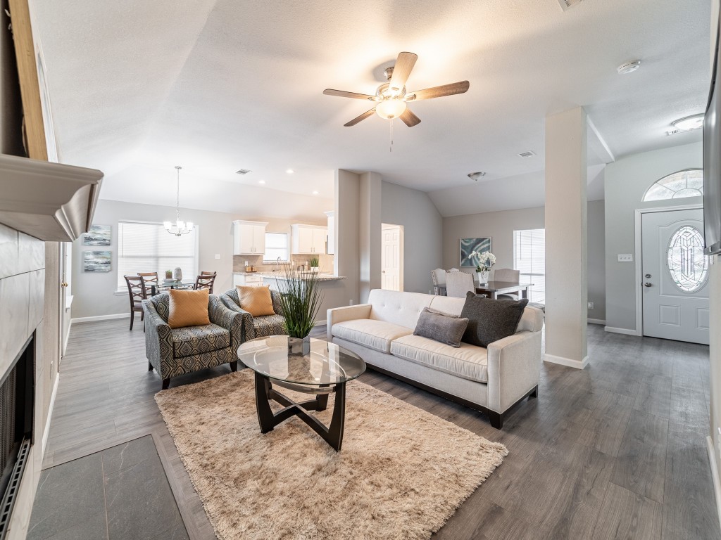 1909 Helen Lane Lewisville TX 75067