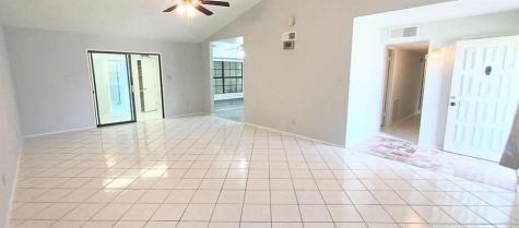 1113 Maydelle Lane Garland TX 75042