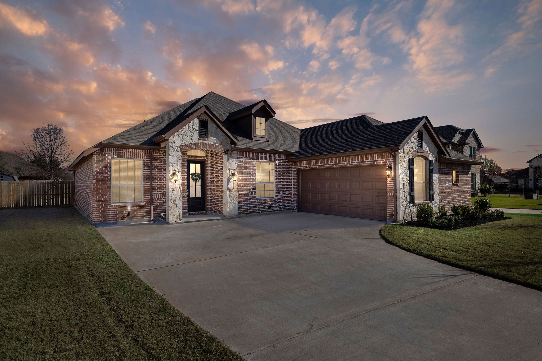550 Clifton Court Midlothian TX 76065