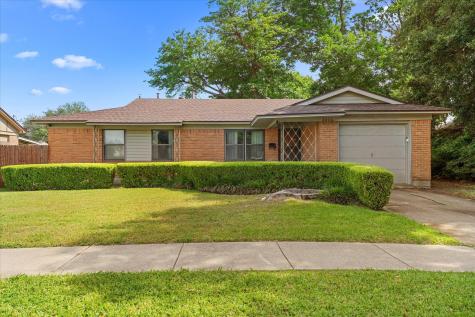 2806 Maple Drive Garland TX 75042