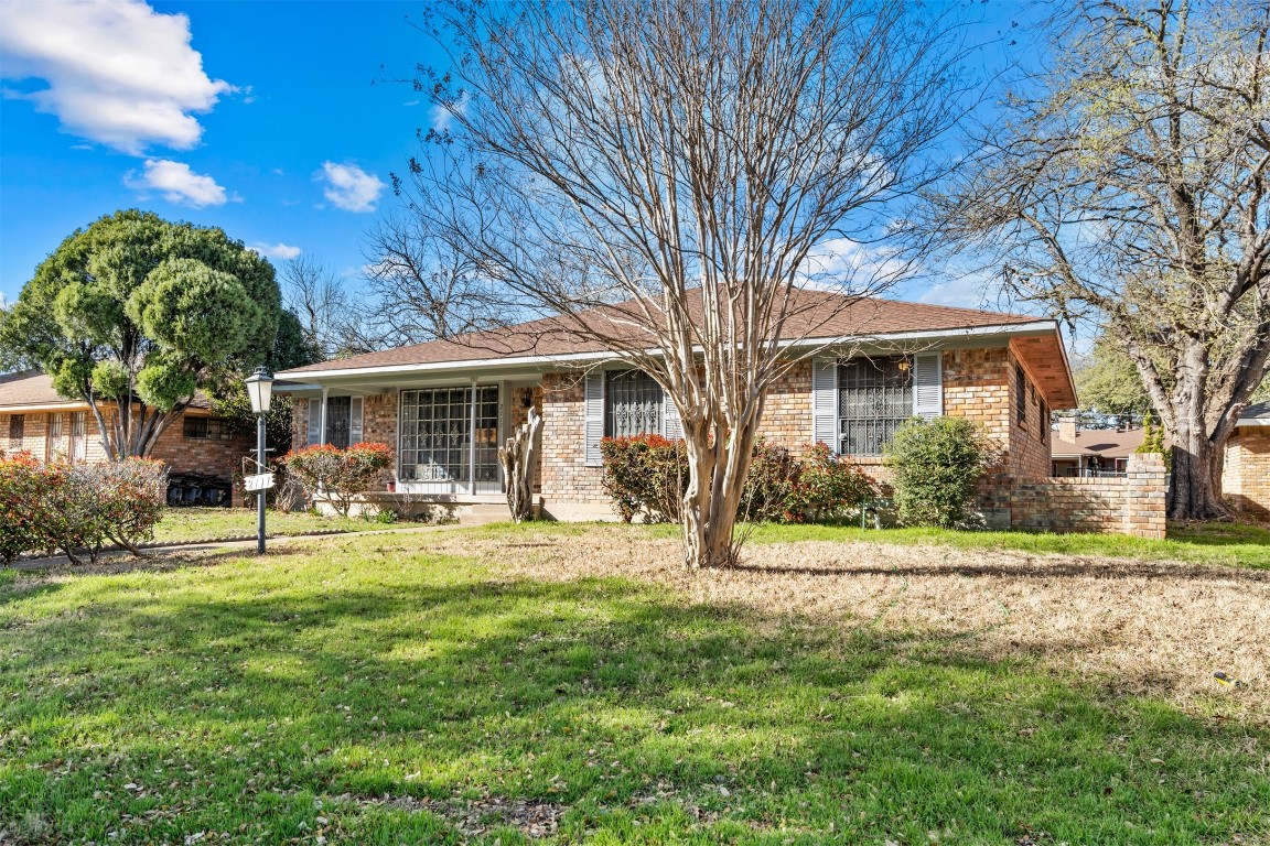 2111 Cedar Valley Lane Dallas TX 75232