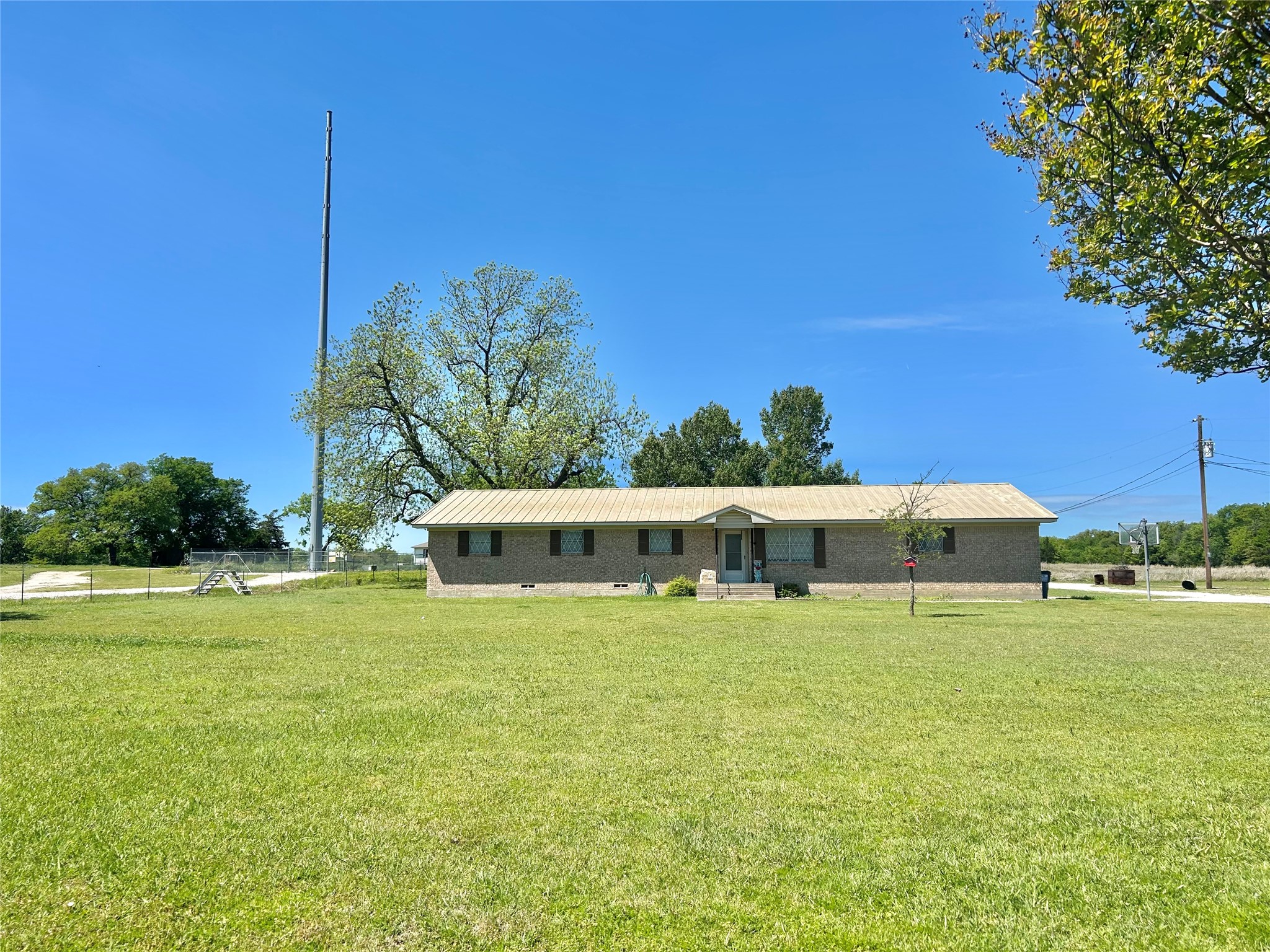 1651 Fm 371 Gainesville TX 76240