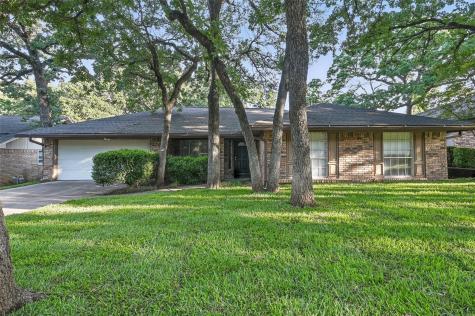5702 Stage Line Court Arlington TX 76017