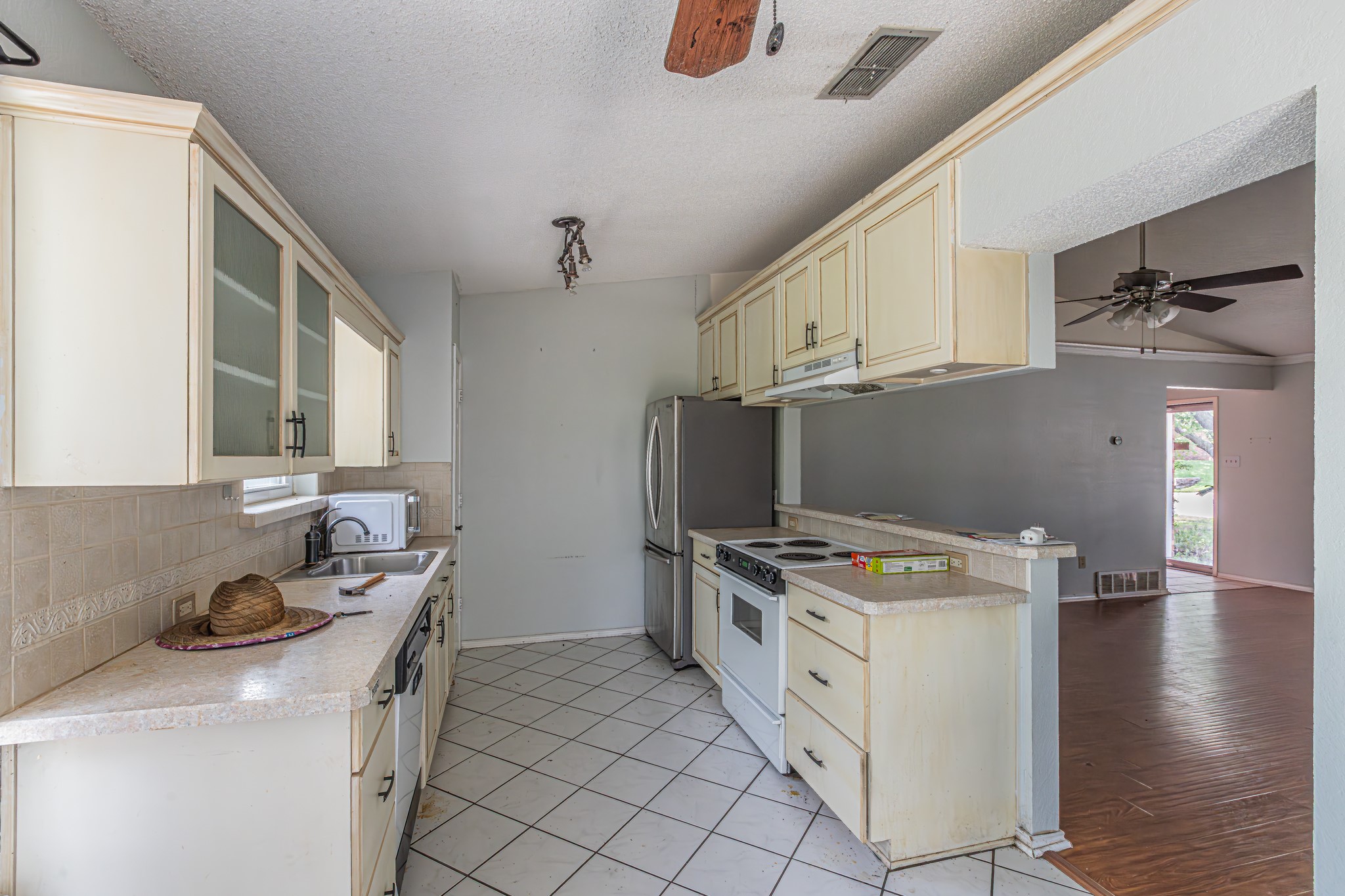 6504 Johnnie Street Watauga TX 76148
