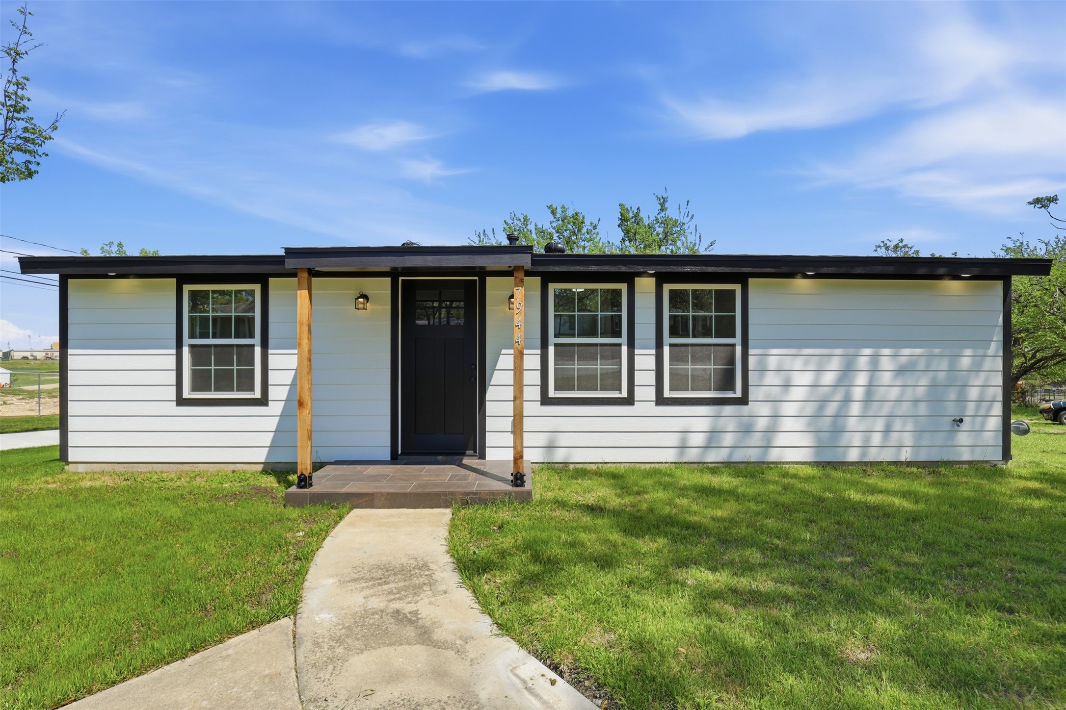 7944 Downe Drive White Settlement TX 76108