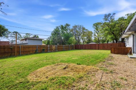 1915 Milam Street Fort Worth TX 76112