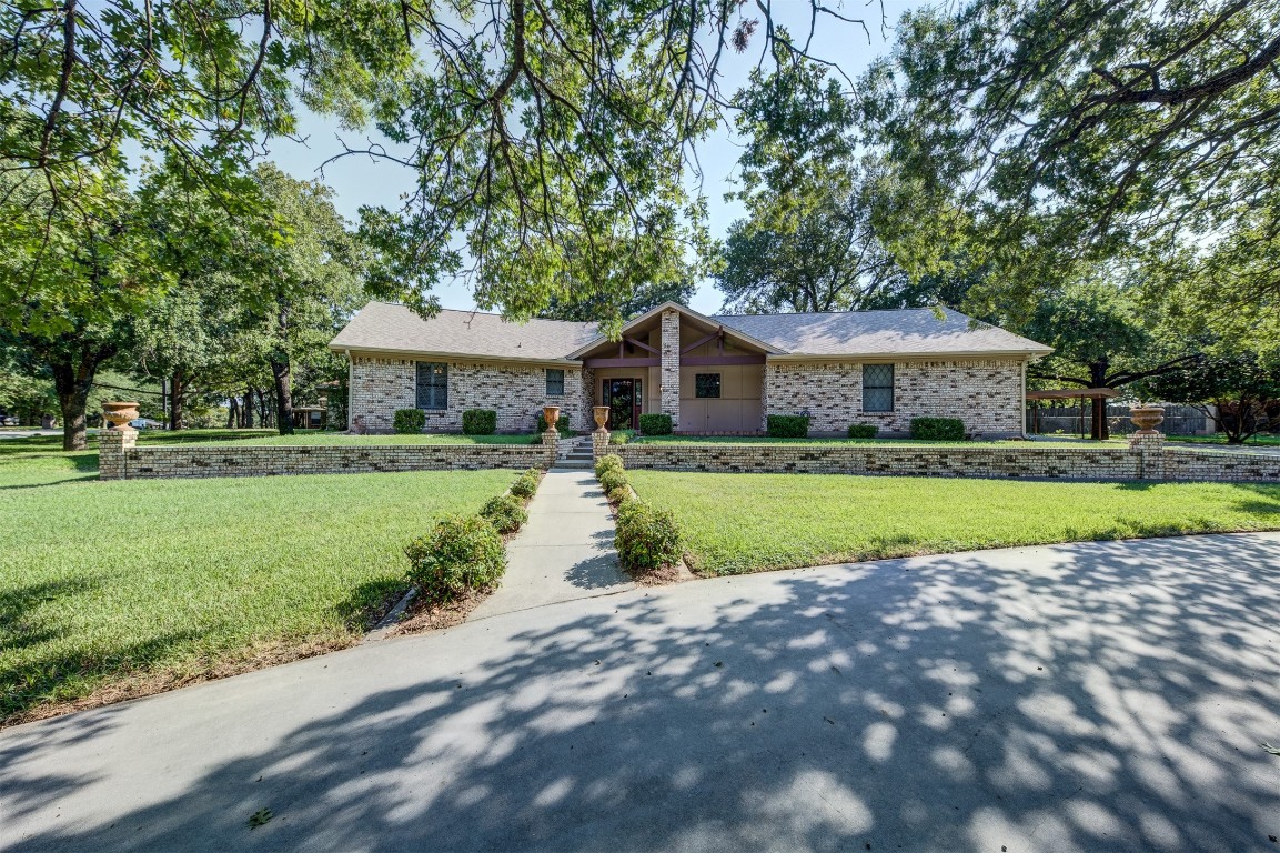 1204 W David Avenue Decatur TX 76234