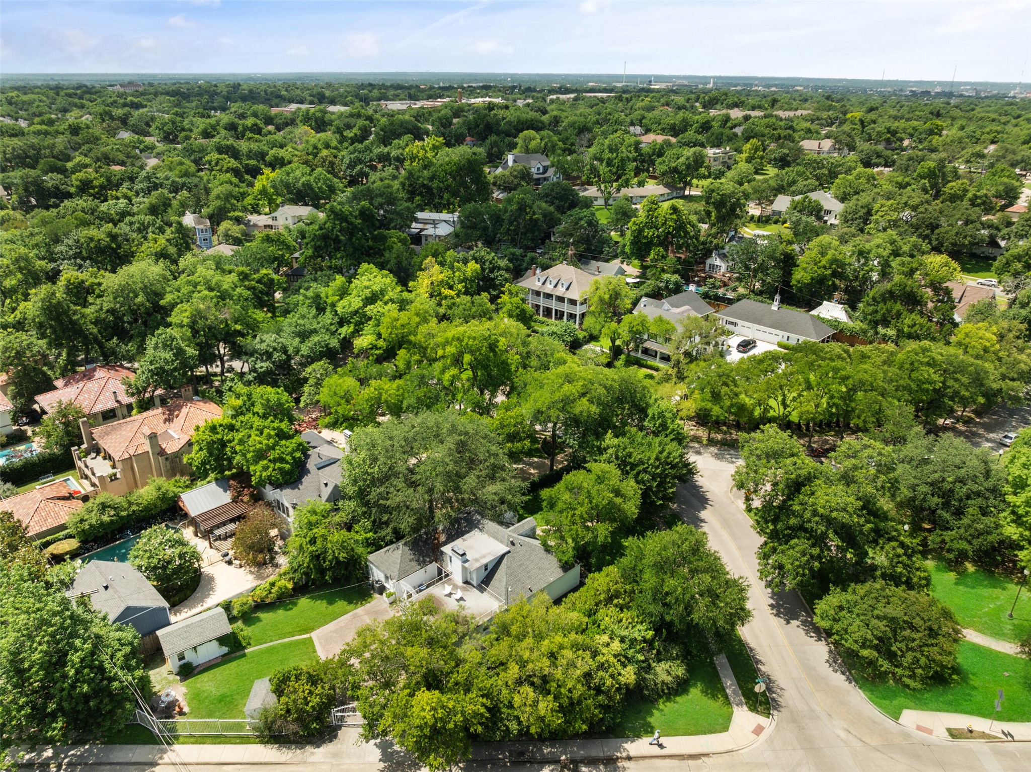 622 N Brookside Drive Dallas TX 75214