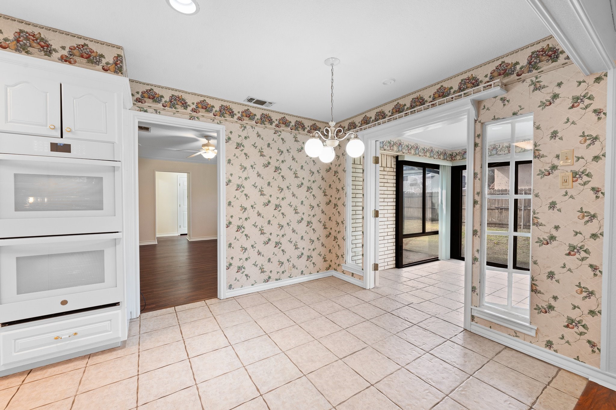 1002 Berkley Drive Cleburne TX 76033