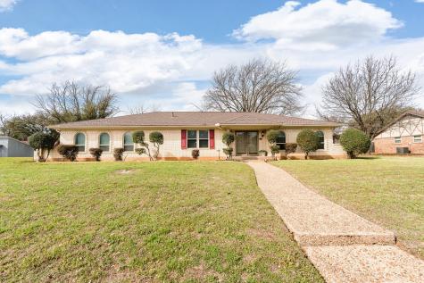 1002 Berkley Drive Cleburne TX 76033