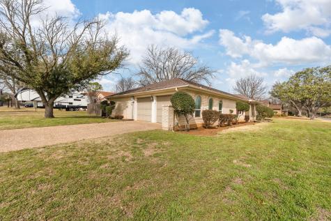 1002 Berkley Drive Cleburne TX 76033