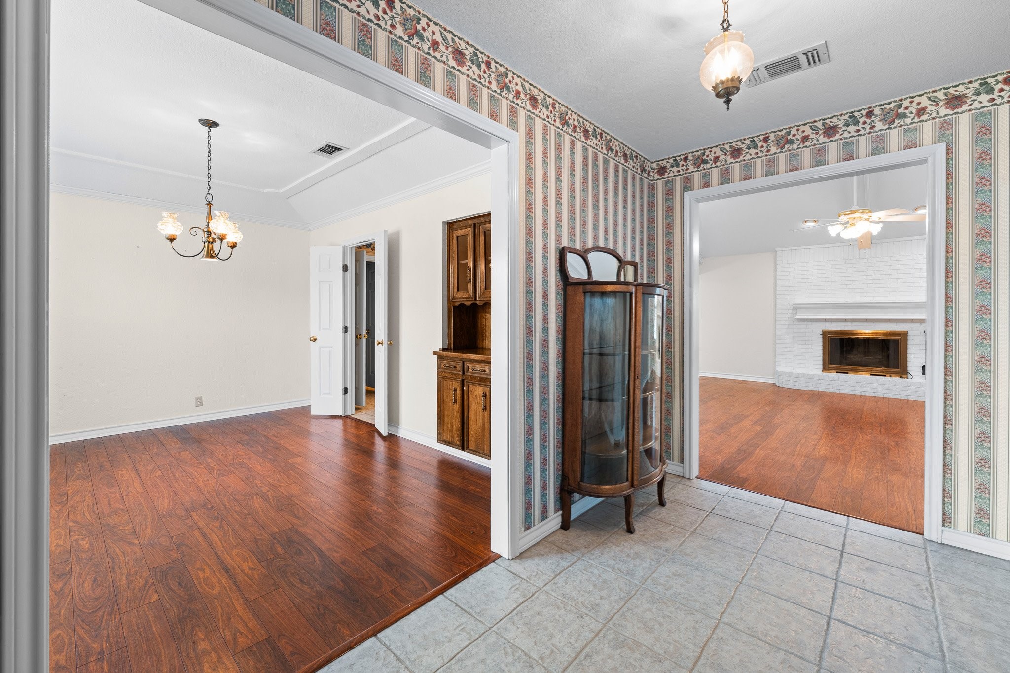 1002 Berkley Drive Cleburne TX 76033
