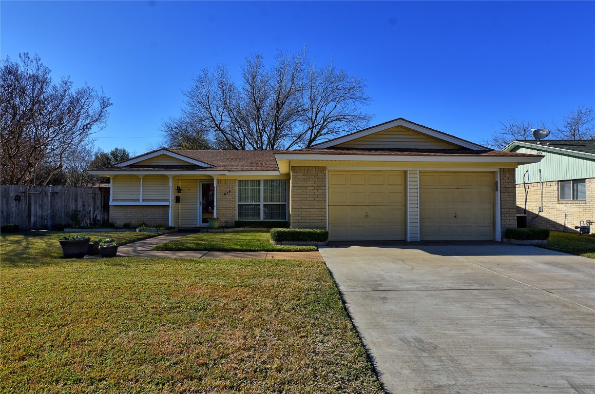 1818 Santa Rosa Court Grand Prairie TX 75051