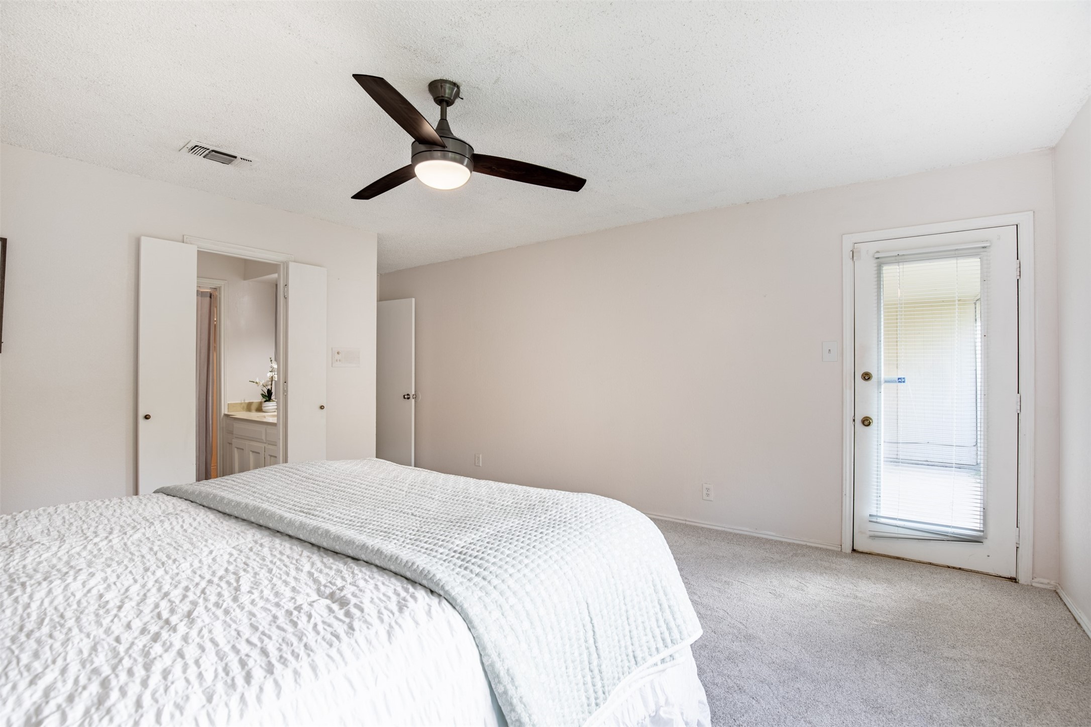 1102 St Croix Court Arlington TX 76012