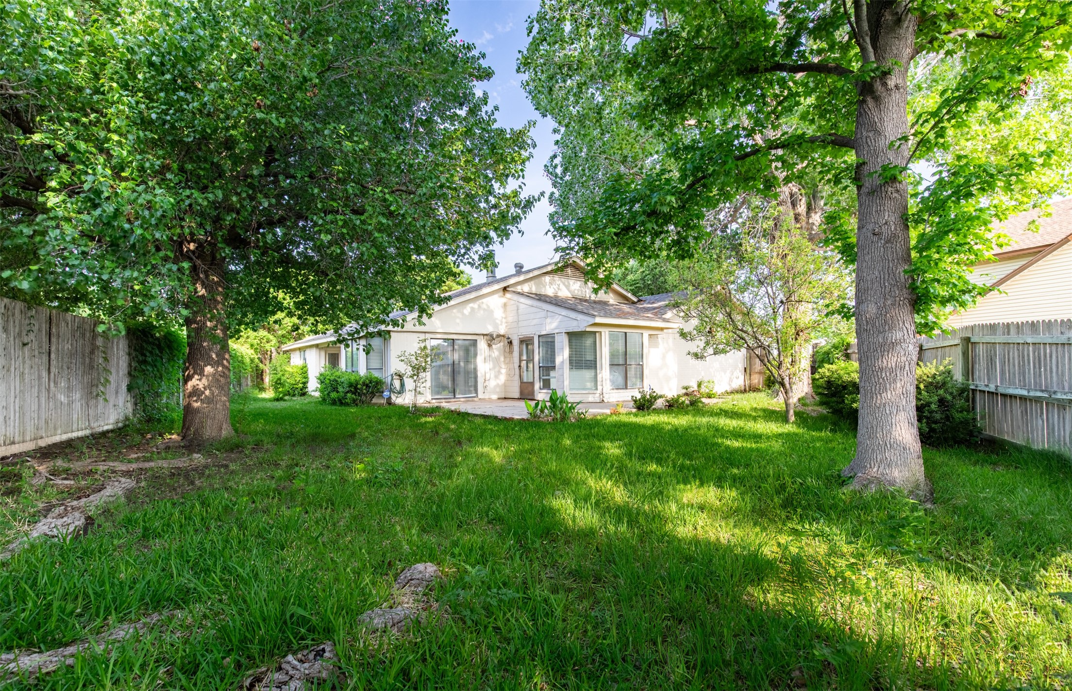 1102 St Croix Court Arlington TX 76012