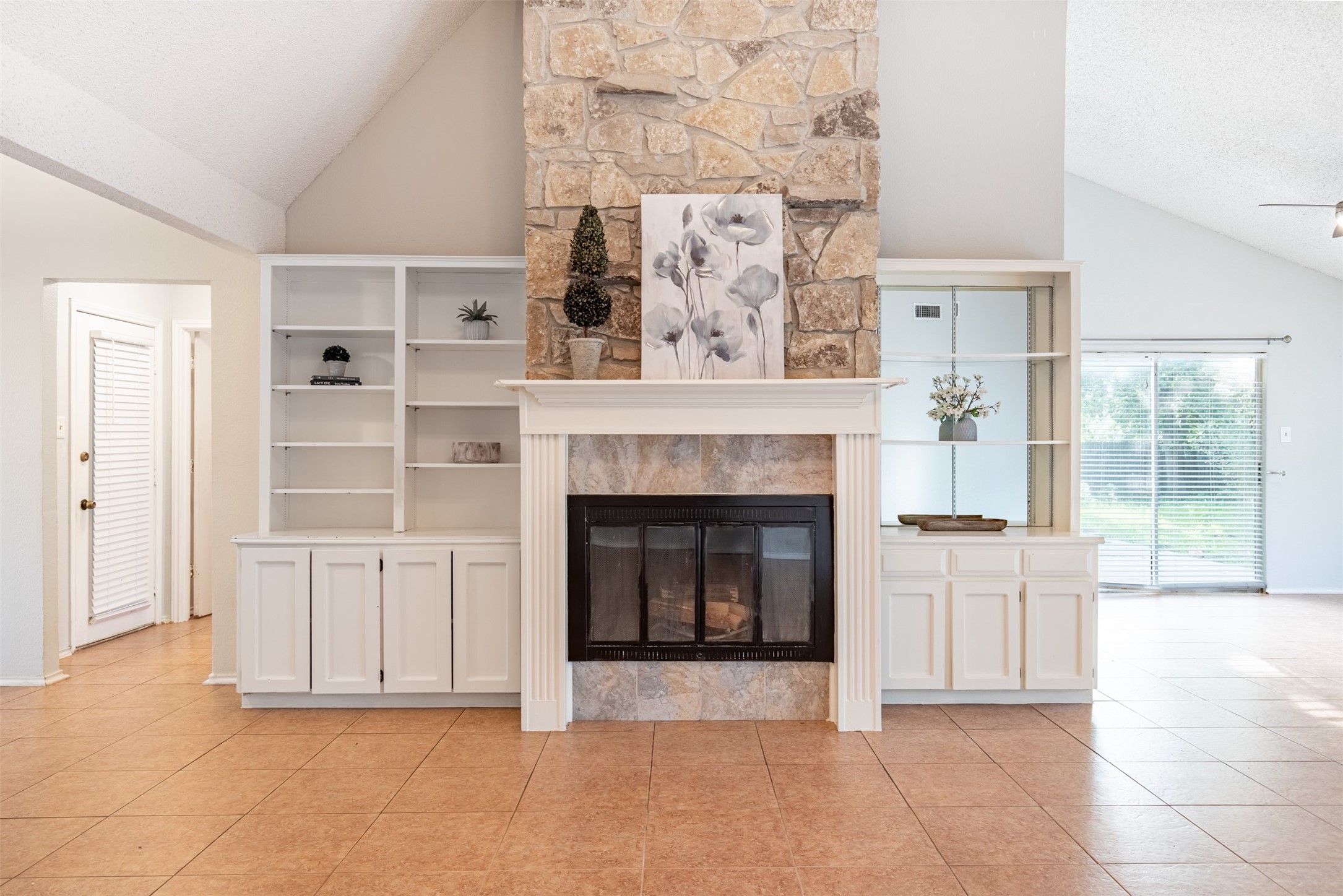 1102 St Croix Court Arlington TX 76012