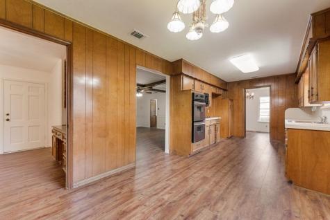 135 S Capri Drive Duncanville TX 75116