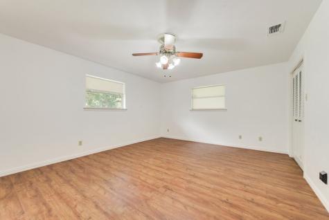 135 S Capri Drive Duncanville TX 75116
