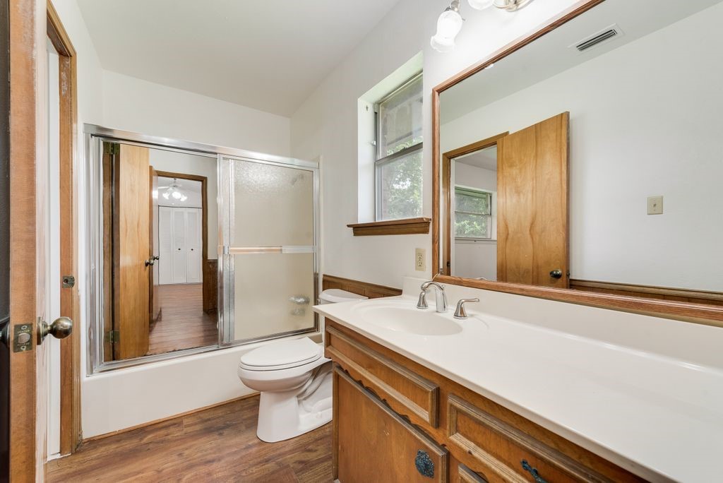135 S Capri Drive Duncanville TX 75116