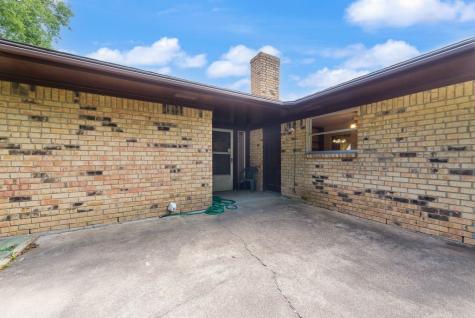 135 S Capri Drive Duncanville TX 75116