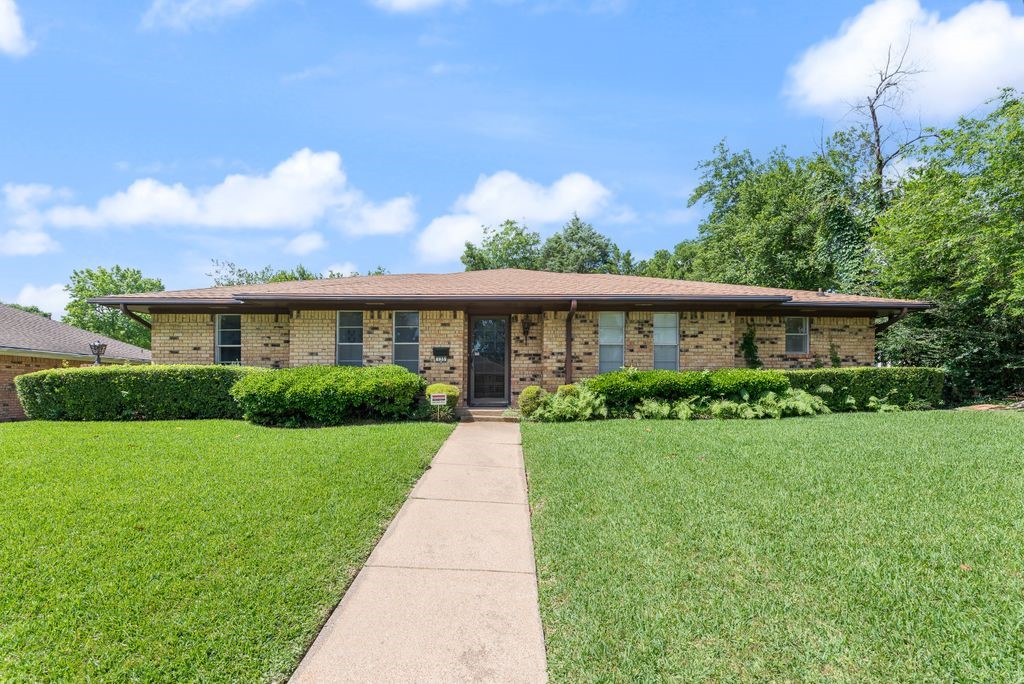 135 S Capri Drive Duncanville TX 75116