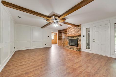 135 S Capri Drive Duncanville TX 75116