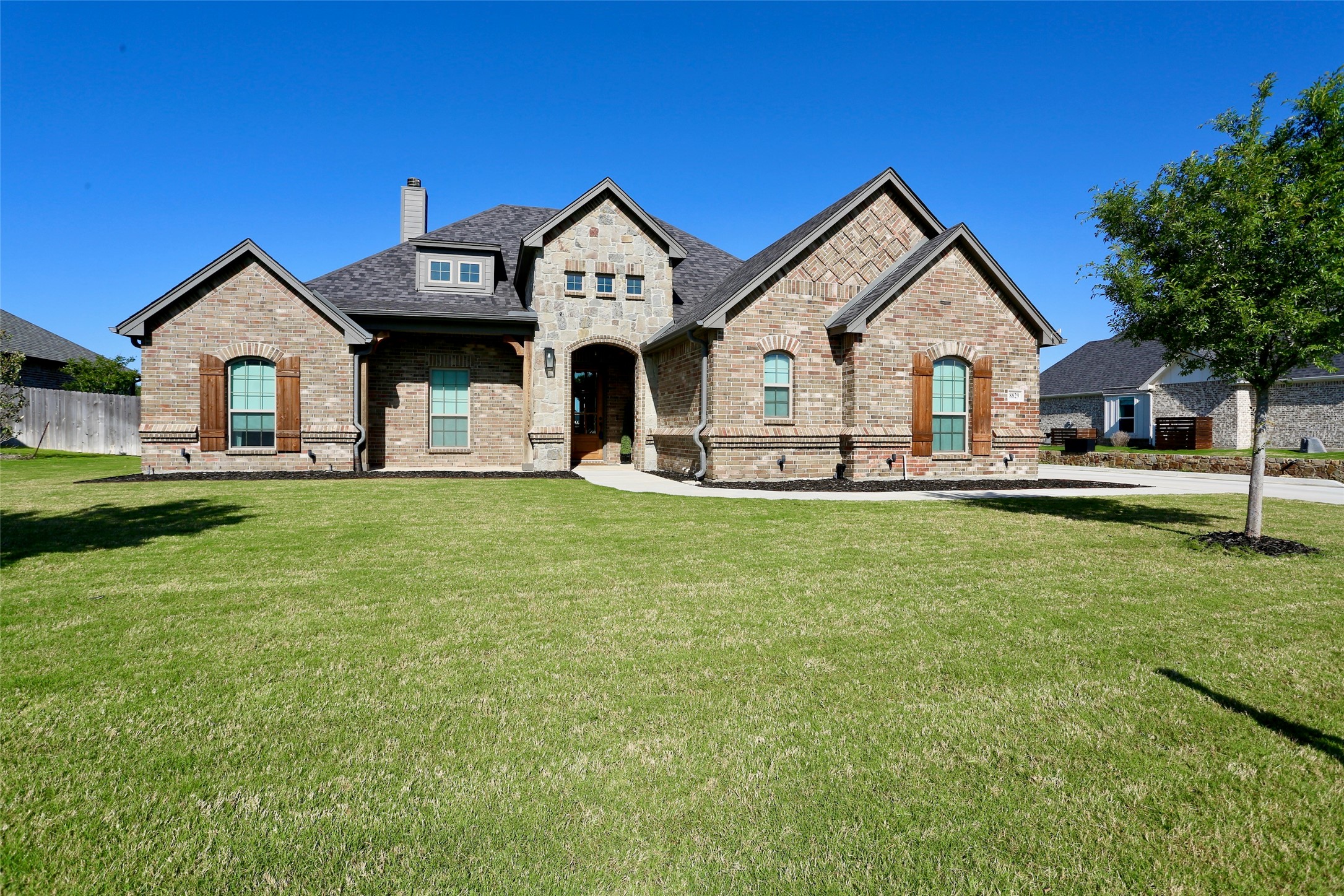 8829 Hidden Pond Street Justin TX 76247