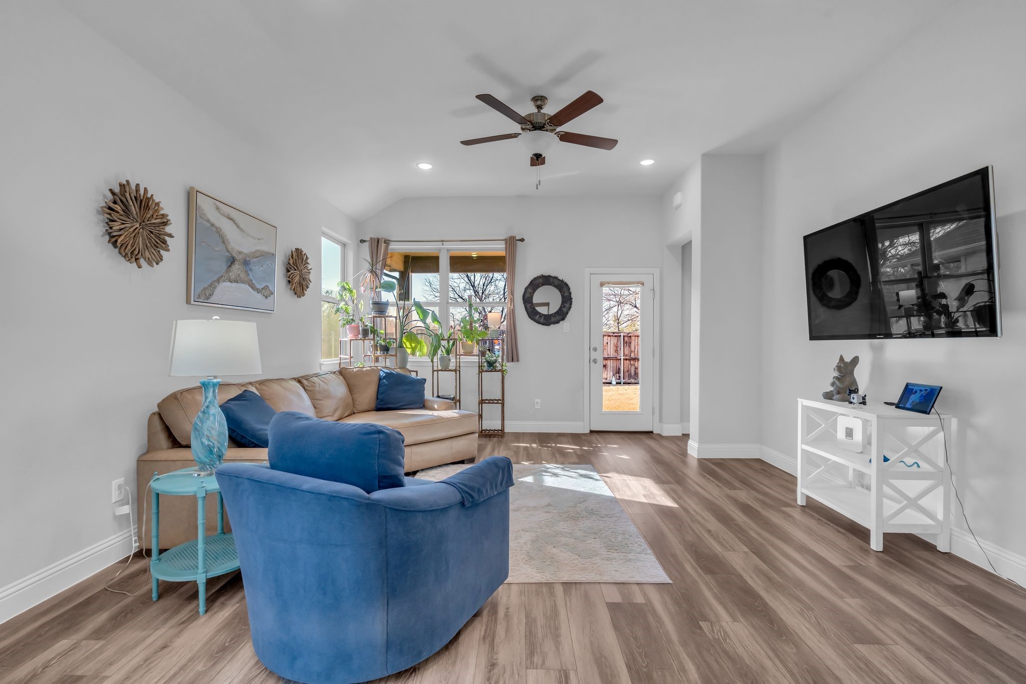 912 Crockett Street Aubrey TX 76227