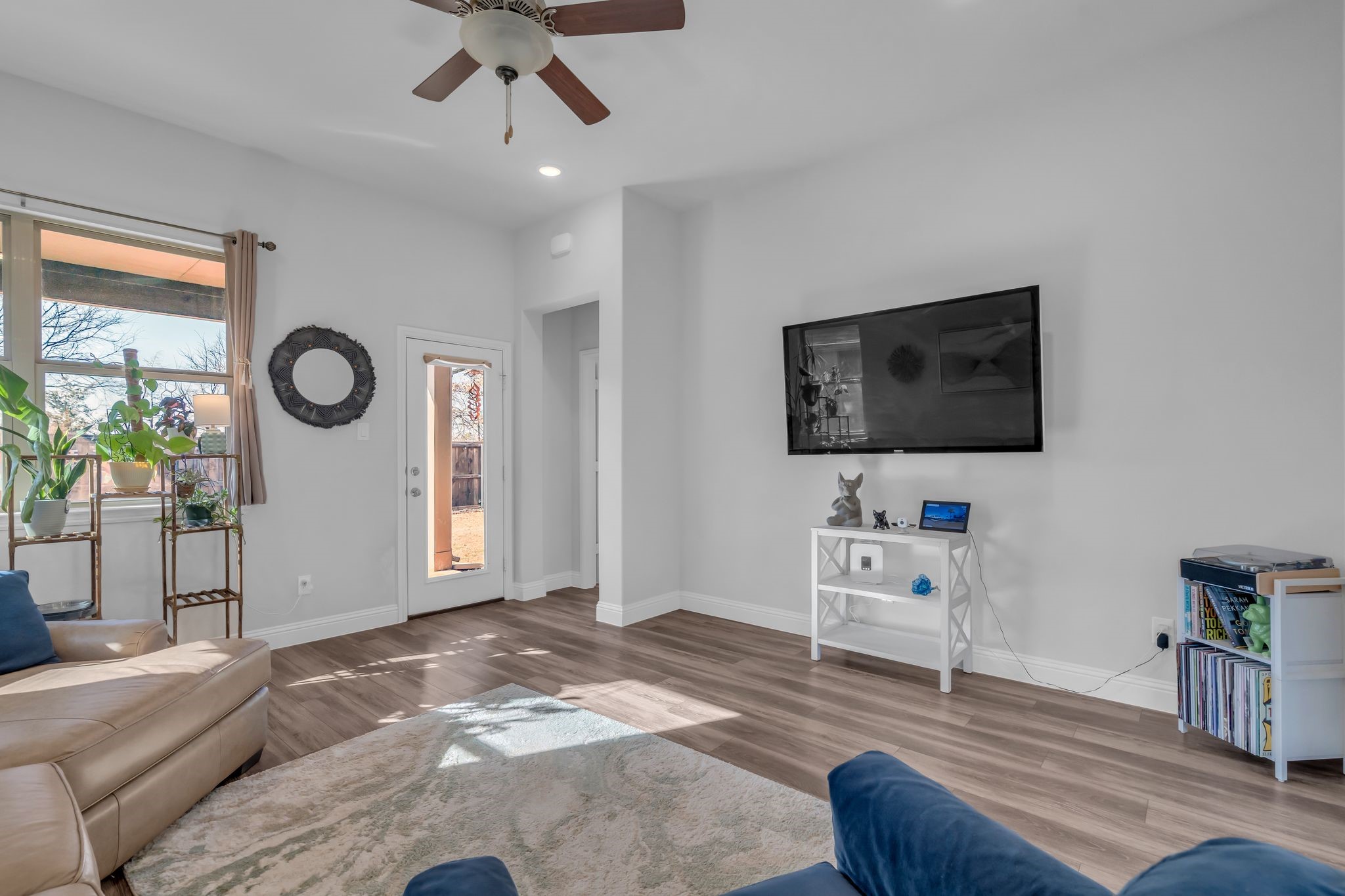 912 Crockett Street Aubrey TX 76227