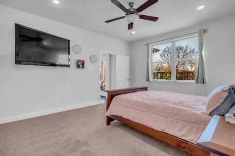 912 Crockett Street Aubrey TX 76227