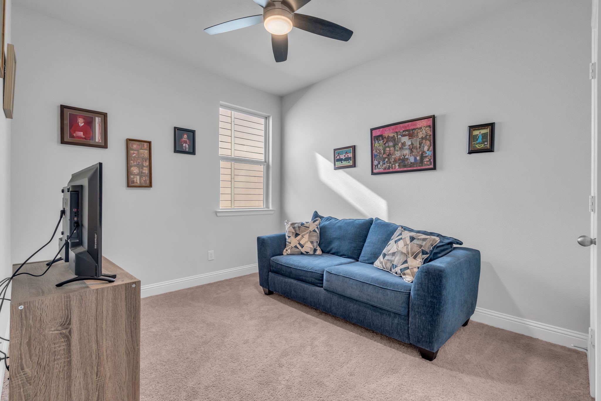 912 Crockett Street Aubrey TX 76227