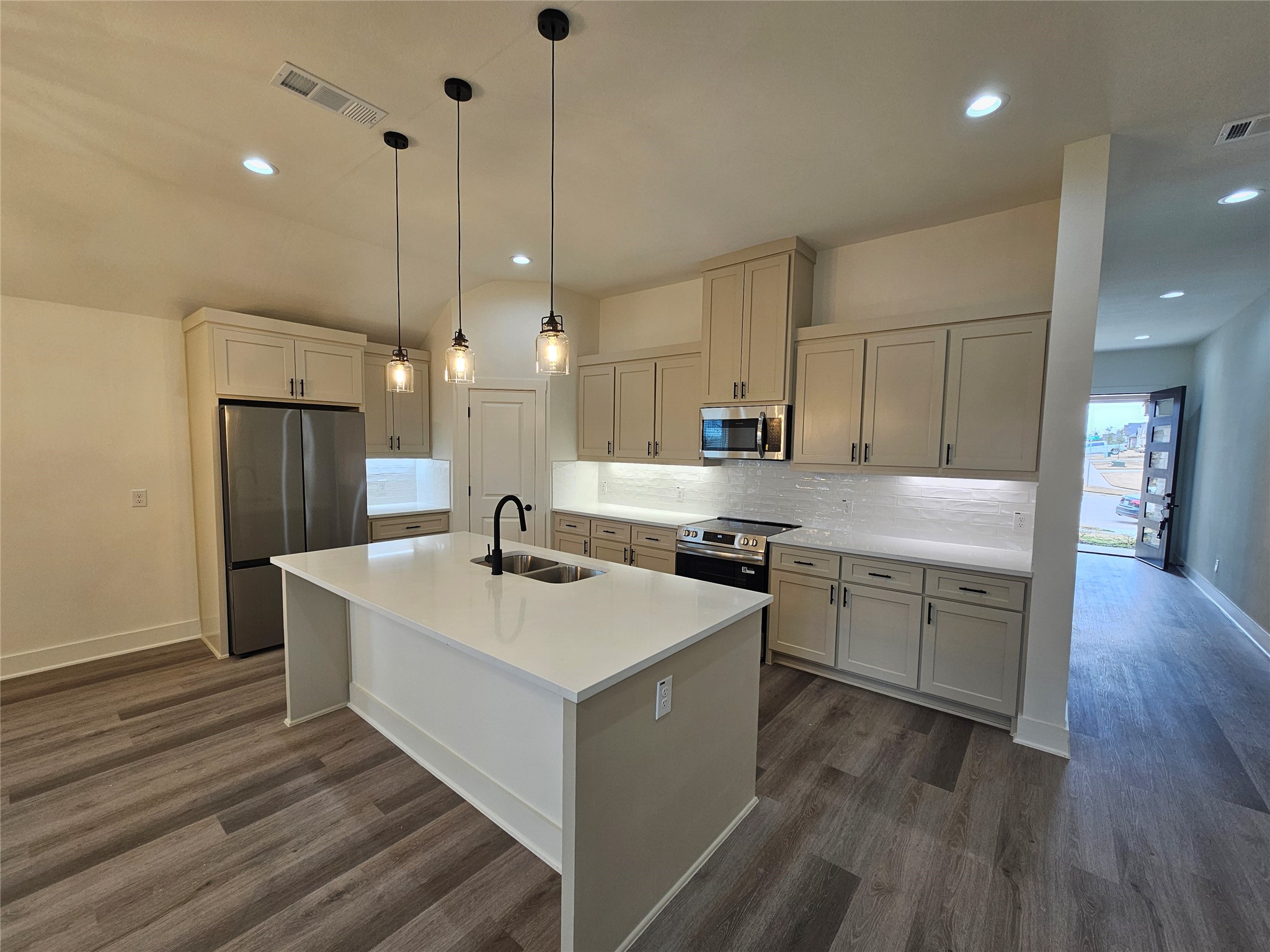 605 Begonia Drive Azle TX 76029