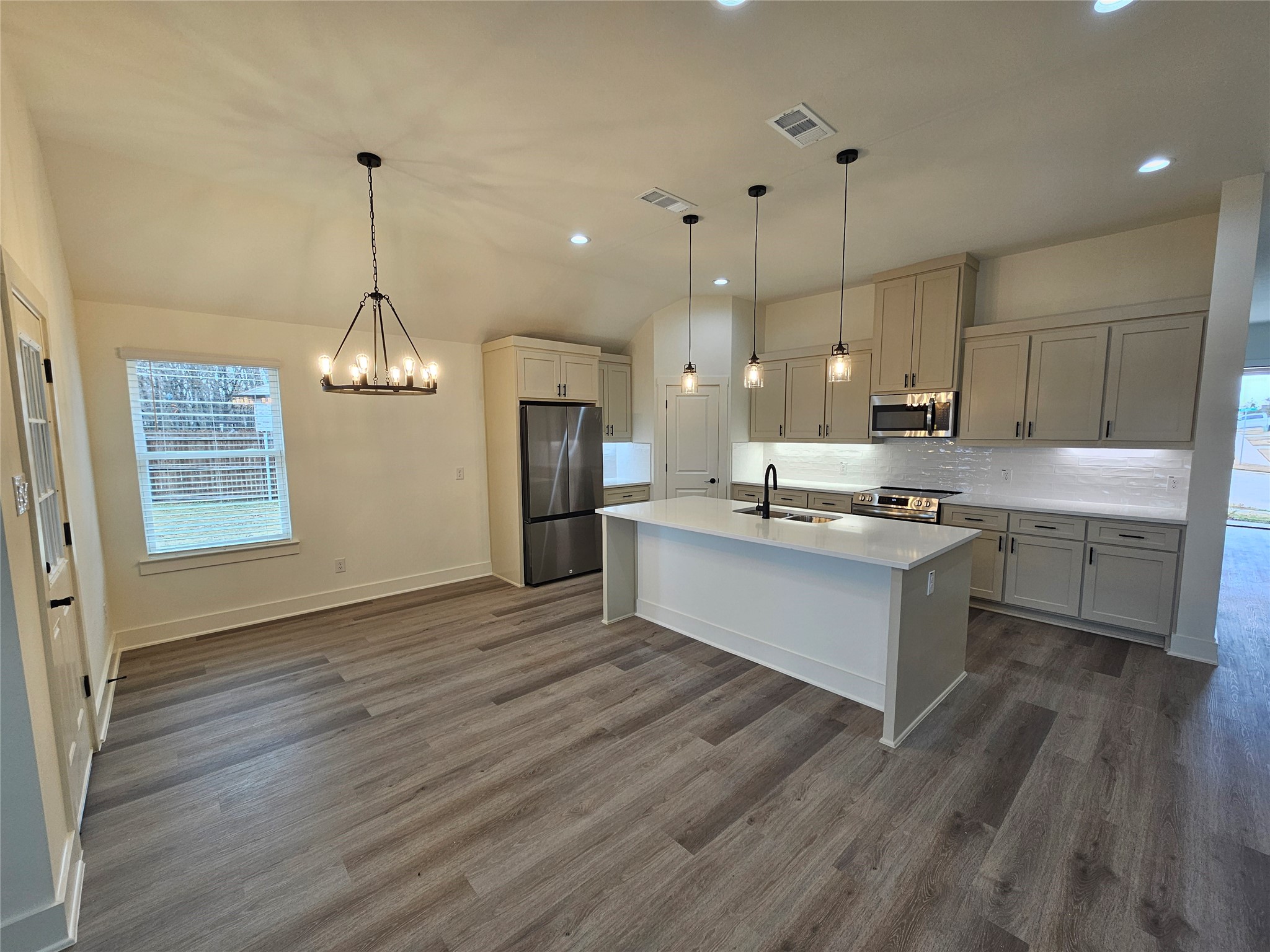 605 Begonia Drive Azle TX 76029