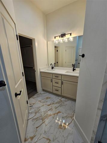 605 Begonia Drive Azle TX 76029