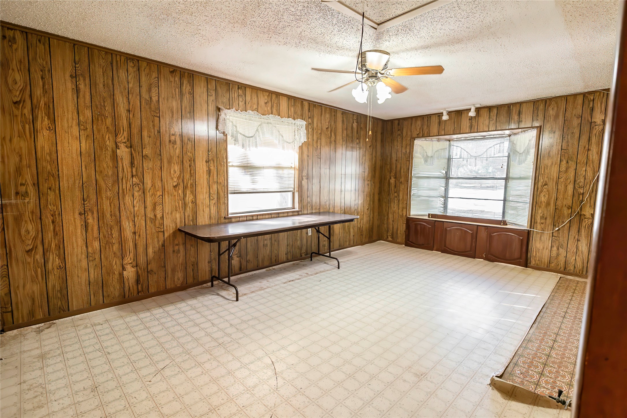 205 Bonham Street Nocona TX 76255