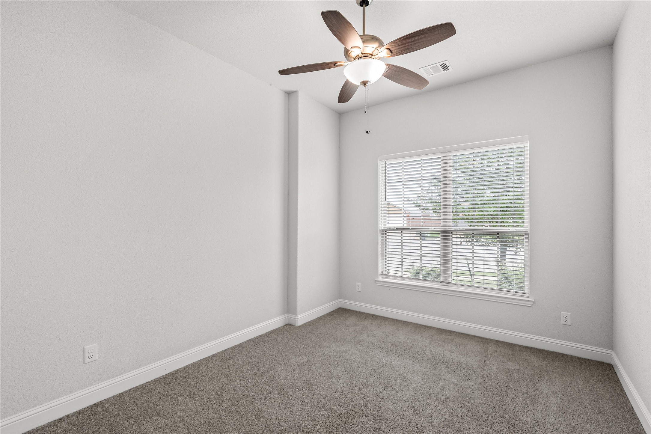 905 Heriot Court Mcgregor TX 76657