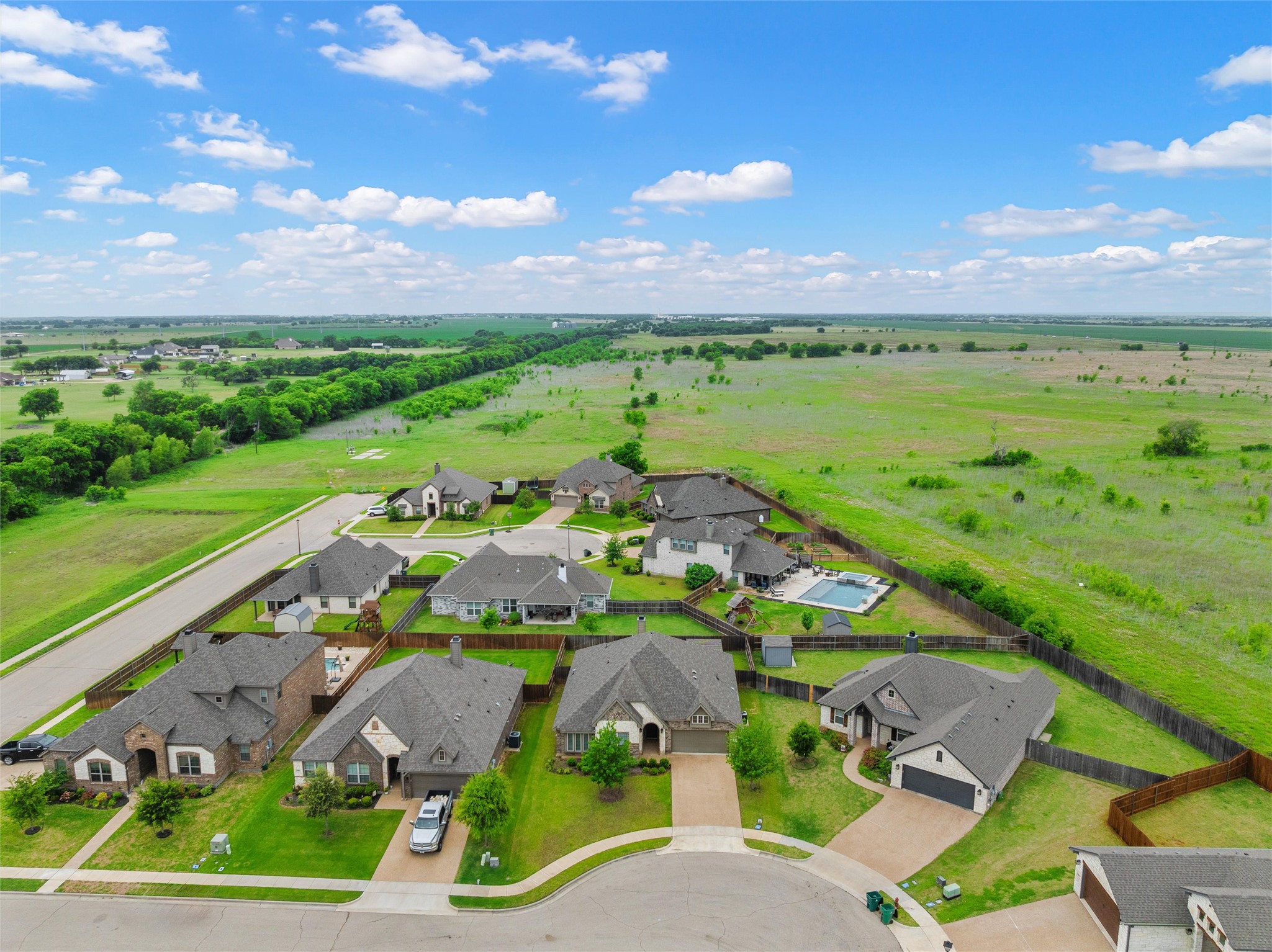905 Heriot Court Mcgregor TX 76657