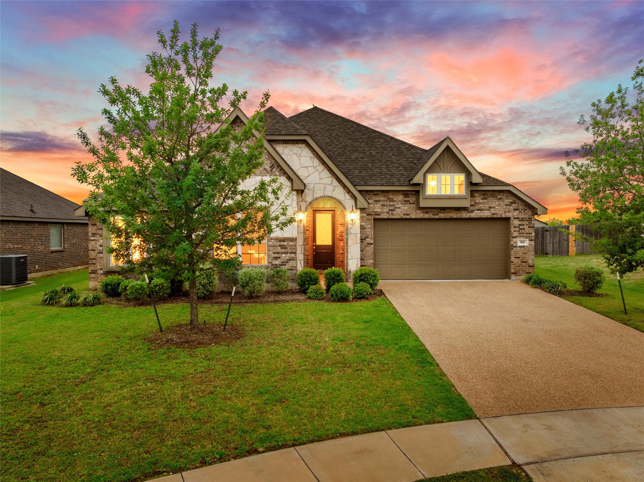905 Heriot Court Mcgregor TX 76657