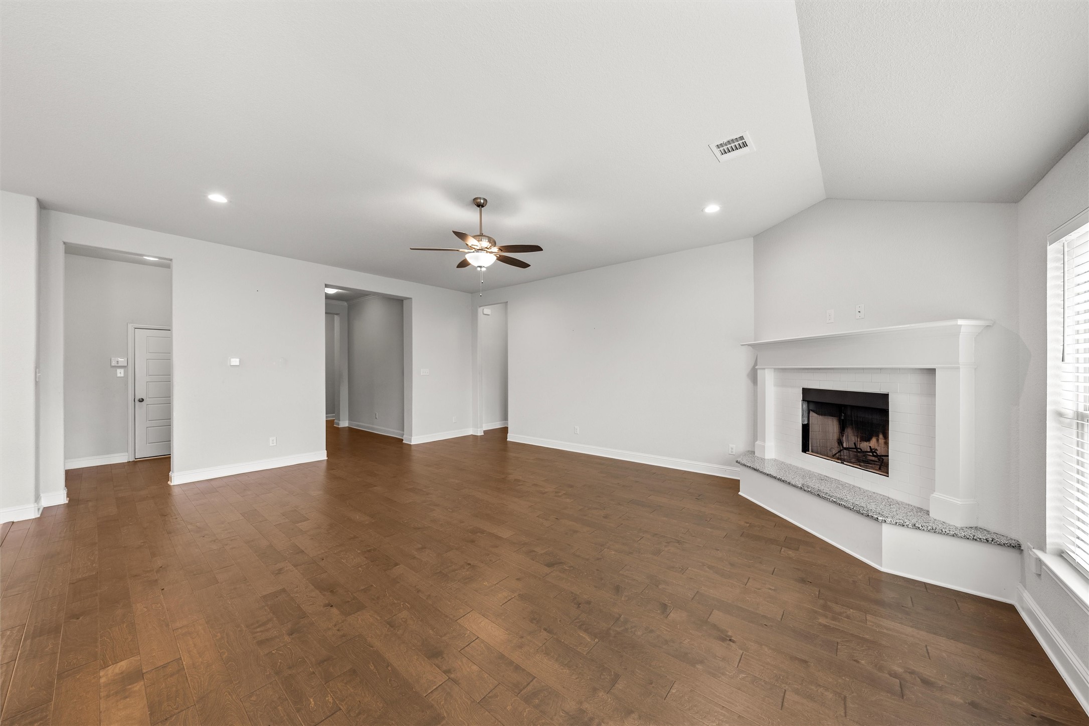 905 Heriot Court Mcgregor TX 76657